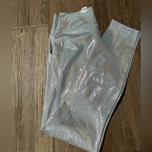 Fabletics High Waist Legging with pockets Silver Metallic